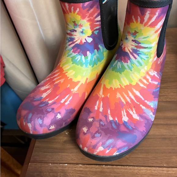 Chooka Women’s Rain Boot Chelsea Tie dye Swirl size 9 - Picture 2 of 7